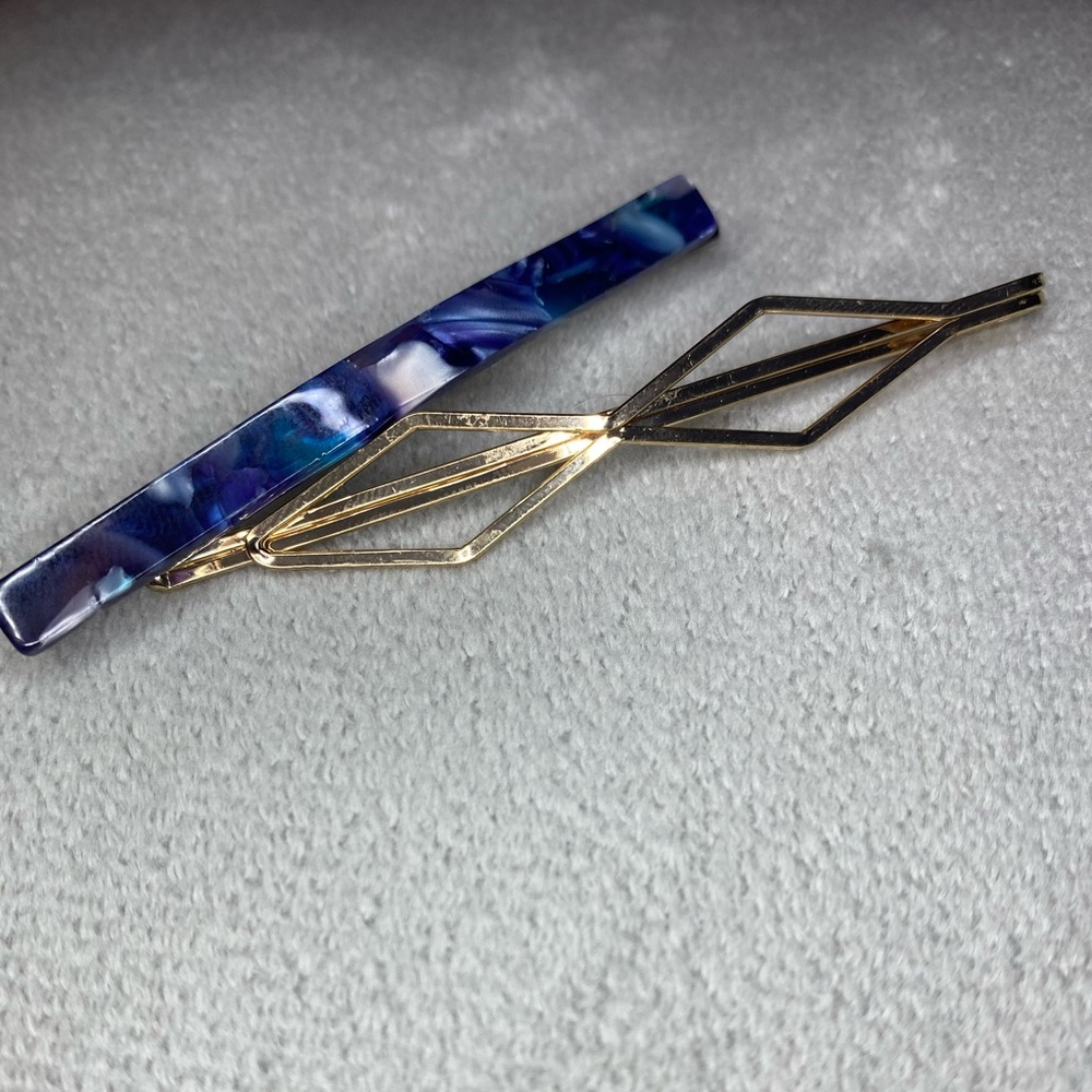 Hair pins